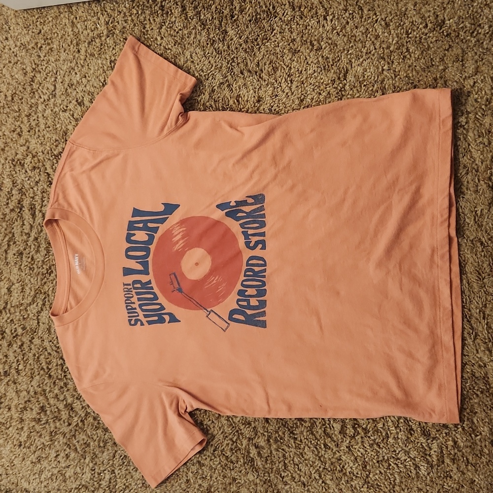 Old Navy graphic T